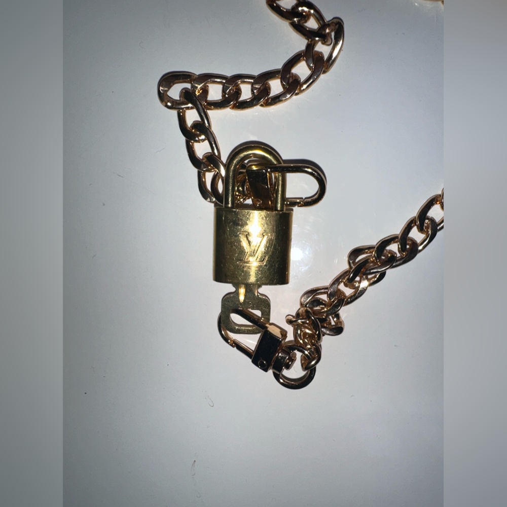 LV Lock & Key #313 - Picture 4 of 10